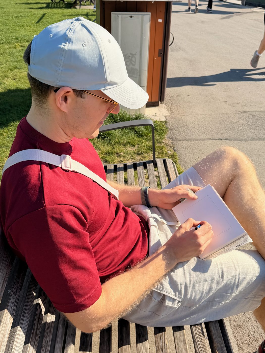 Ladi sketching outdoors in Zurich